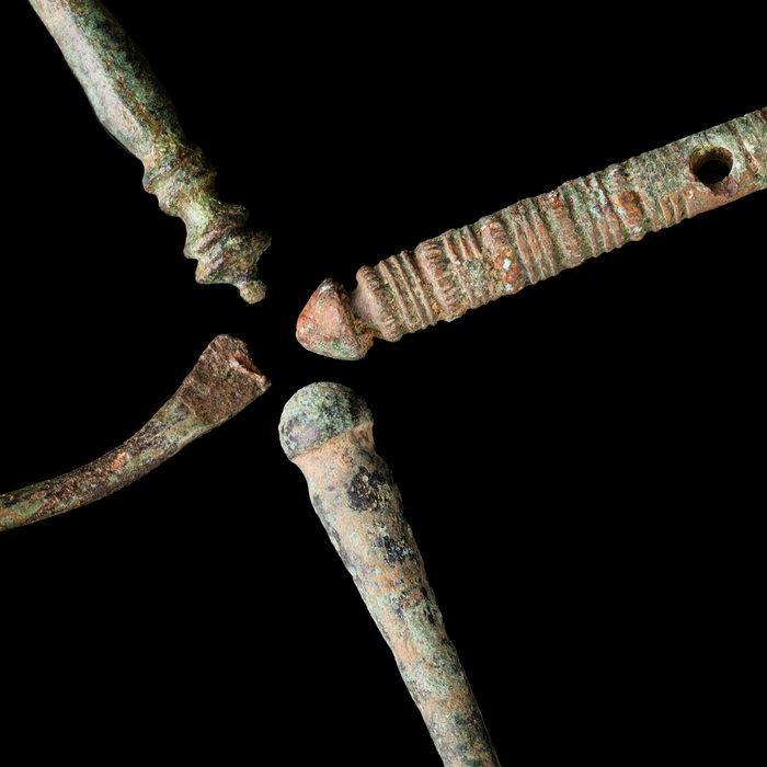 Oud-Romeins Groep bronzen naaisetpins (Zonder Minimumprijs), Antiek en Kunst, Antiek | Overige Antiek
