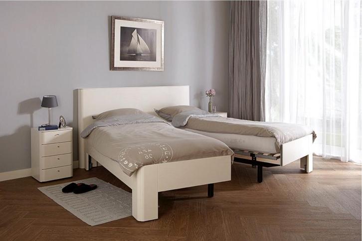 Van Os Ledikant Deelbaar Diamant - 200 x 200, Huis en Inrichting, Slaapkamer | Bedden