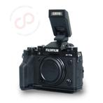 FujiFilm X-T5 + handgrip + flitser nr. 3426, Audio, Tv en Foto, Foto | Lenzen en Objectieven, Ophalen of Verzenden, Nieuw