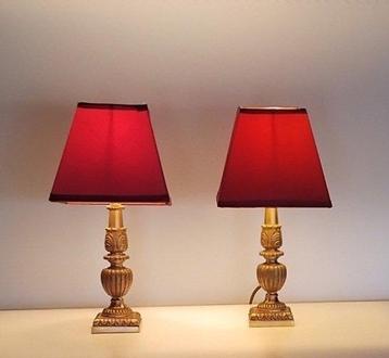 Lamp (2) - Prachtig klein paar bronzen lampen fijn gesneden beschikbaar voor biedingen