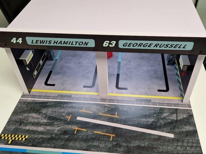 SD-modelcartuning 1:18 - Modelauto - Mercedes AMG F1 Pitbox, Hobby en Vrije tijd, Modelauto's | 1:5 tot 1:12