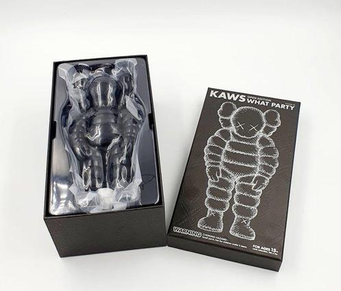Kaws (1974) - Kaws What Party Black 2020, Antiek en Kunst, Kunst | Designobjecten