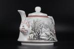Théière - Porcelaine - Scène dhiver, calligraphie