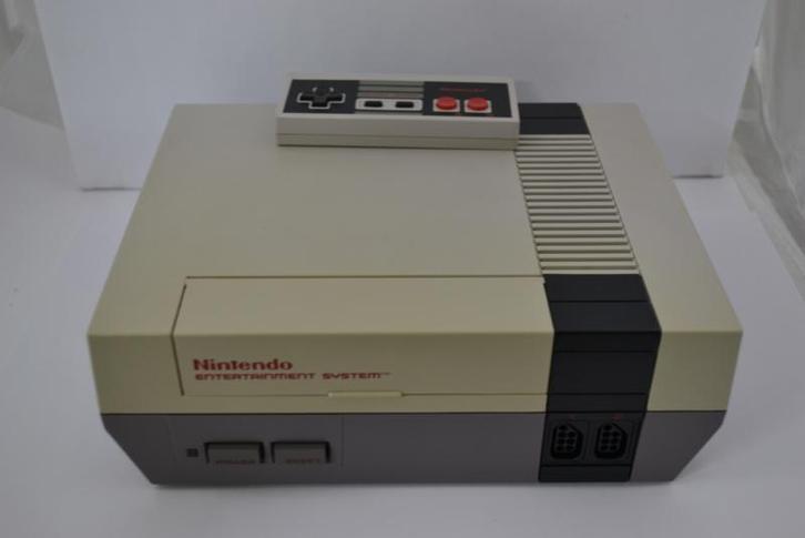 Nintendo NES - Console (Discolored), Games en Spelcomputers, Spelcomputers | Nintendo NES