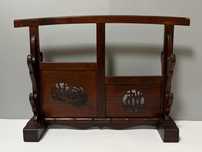 Standaard - Hout, Hoogwaardige houten zwaardstand met drie, Antiek en Kunst, Antiek | Overige Antiek