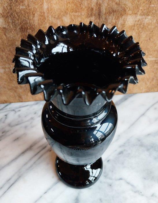 bristol glass - Vase - améthyste - Vase verre noir améthyste, Antiek en Kunst, Antiek | Glaswerk en Kristal