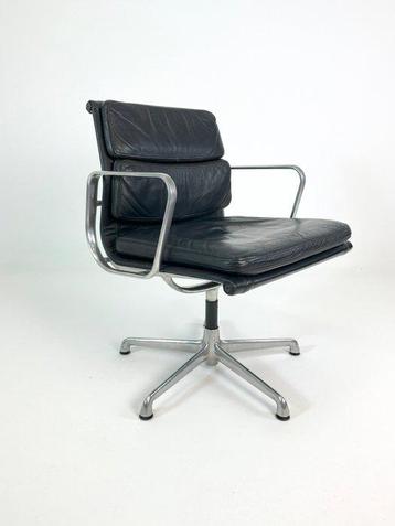 ICF - Charles Eames - Fauteuil - EA208 Zachte Pad -