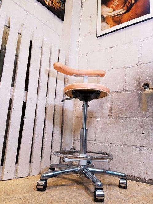 Stoel - Vintage industriële medische zolder draaiende kruk -, Antiek en Kunst, Antiek | Wandborden en Tegels
