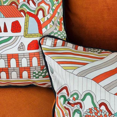 Hermès Nouvel ensemble de quatre - Coussin, Antiek en Kunst, Antiek | Tapijten, Tafelkleden en Textiel