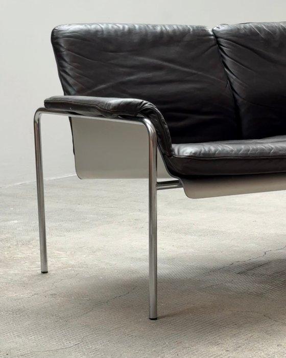 Sofa - Leder, Aluminium, Chroomgezeide stalen buis, Antiek en Kunst, Antiek | Meubels | Stoelen en Sofa's