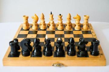 Jeu déchecs - Vintage Soviet Chess Set - Bois