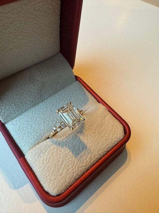 Zonder Minimumprijs - Ring - 14 karaat Geel goud - 3.27ct., Handtassen en Accessoires, Ringen