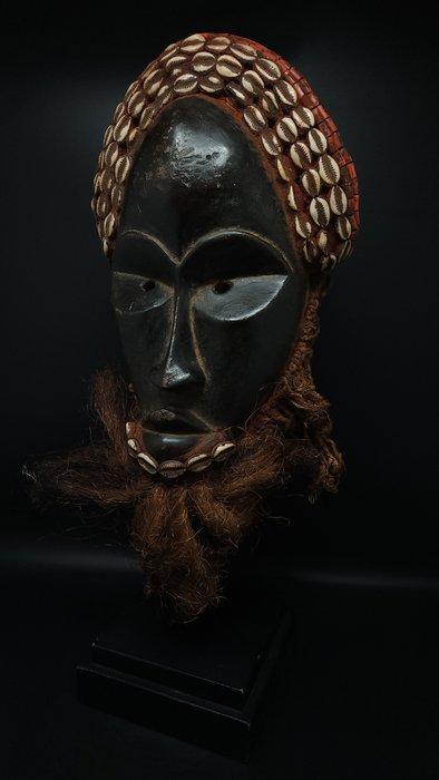 prachtig masker - Dan - Ivoorkust (Zonder minimumprijs), Antiek en Kunst, Kunst | Niet-Westerse kunst
