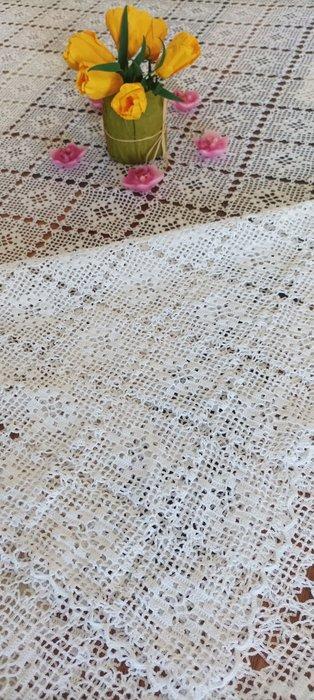 Zonder reservering - grote en prachtige gehaakte handdoek,, Antiek en Kunst, Antiek | Tapijten, Tafelkleden en Textiel