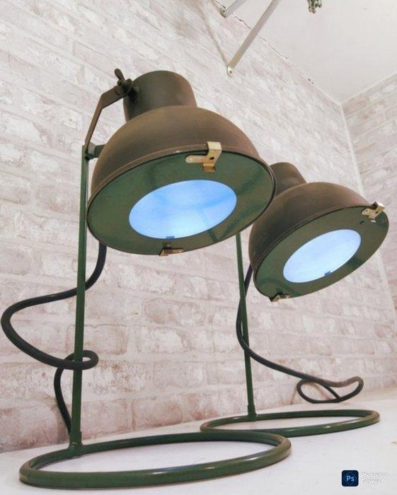 Bureaulamp (2) - hanglamp, militaire lampen - Metaal, Antiek en Kunst, Antiek | Verlichting