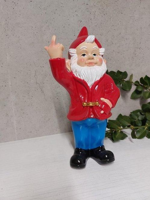 Statue, naughty normal gnome with middle finger - 30 cm -, Antiek en Kunst, Curiosa en Brocante