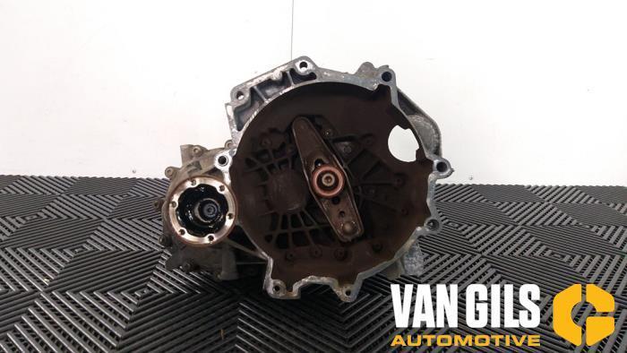 Versnellingsbak Volkswagen Fox O235497, Auto-onderdelen, Motor en Toebehoren