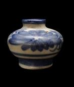 Oud-Aziatisch - Pot met blauw-wit decor - Ming-periode, Antiek en Kunst