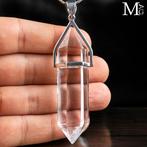 Quartz cristallin - Voie de pureté. Pendentif en argent avec