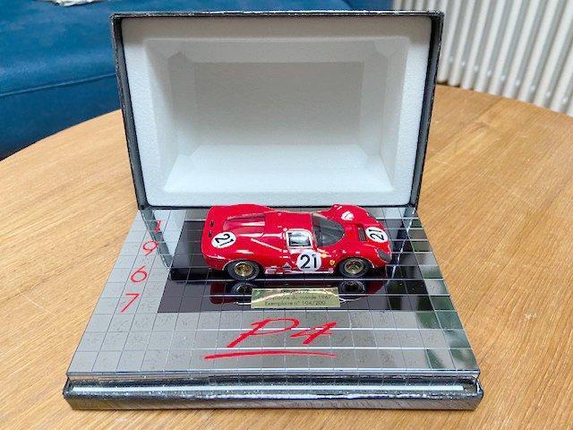 Heco Modeles 1:43 - Modelauto - Ferrari 330 P4 1967, Hobby en Vrije tijd, Modelauto's | 1:5 tot 1:12