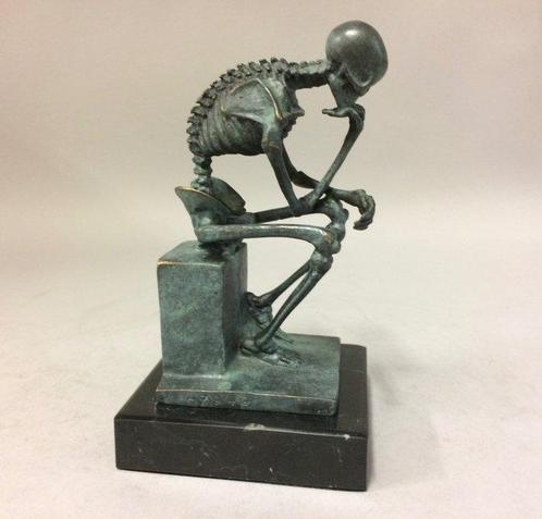 Sculpture, De Denker als skelet - 15 cm - Patiné vert, Antiek en Kunst, Curiosa en Brocante