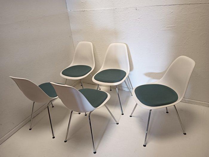 Vitra - Charles & Ray Eames - Stoel (5) - DSX - Plastic,, Antiek en Kunst, Antiek | Meubels | Stoelen en Sofa's