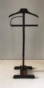 L’Indossatore Brevettato - Dressboy - Brevettato - Hout,