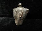 Égypte ancienne Argent Pendentif à tête décorée de, Antiquités & Art