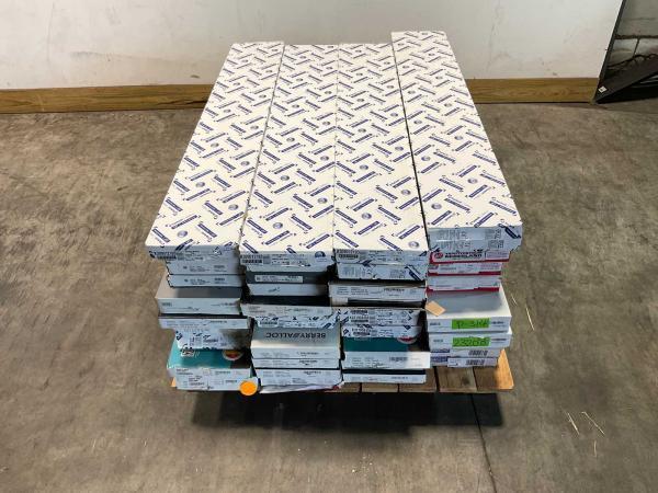 Veiling - Laminaat – diverse soorten, ca. 96m², Doe-het-zelf en Bouw, Vloerdelen en Plavuizen, Nieuw