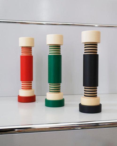Alessi - Ettore Sottsass - Zout- en pepervaatjes - Twergi, Antiek en Kunst, Antiek | Meubels | Stoelen en Sofa's