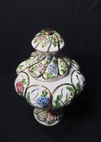 Vase - Vase italien exquis en porcelaine peinte à la main et, Antiek en Kunst