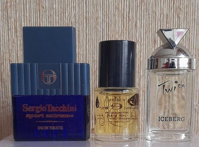 Collectie merkartikelen - Parfumencatalogus - Versace,, Antiquités & Art, Antiquités | Jouets