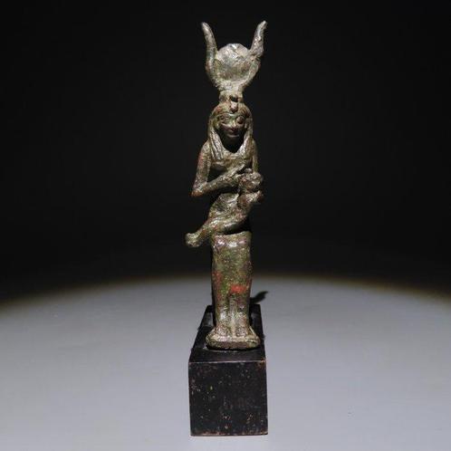 Oud-Egyptisch Brons Isis geeft borstvoeding aan Harpocrates, Verzamelen, Mineralen en Fossielen
