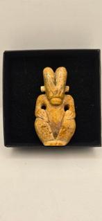 Alien Goddelijke Amulet - Hongshan Cultuur - Amulet