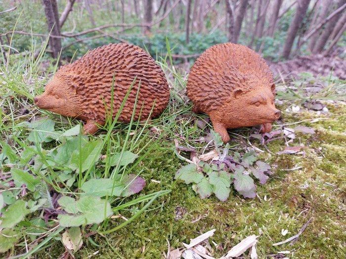 Beeld, set of 2 metal hedgehogs - 8 cm - Gietijzer, Antiek en Kunst, Kunst | Designobjecten