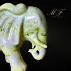 Magnifique éléphant en jade citron, qualité extra - XXL, Collections