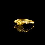 Oud-Romeins Ring met omwikkelde Romeinse glaskraal, Handtassen en Accessoires