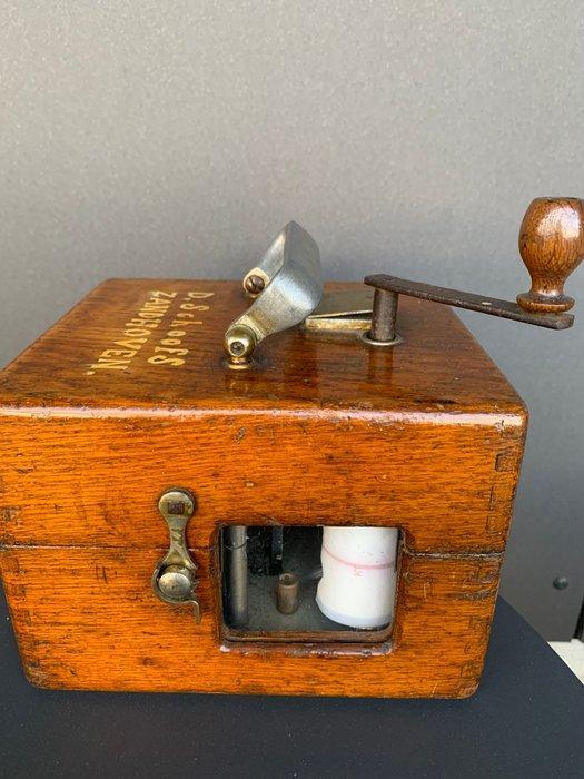 Meetinstrumenten - Hout—metaal—messing—koper - 1940-1950 -, Antiek en Kunst, Antiek | Wandborden en Tegels