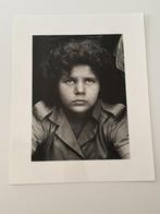 Alberto Korda (1928–2001) - (XXL) Niña en Sierra Maestra,