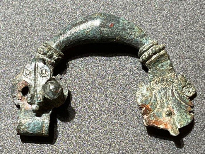Grec ancien, hellénistique Bronze Joli broche avec un corps, Antiek en Kunst, Antiek | Overige Antiek