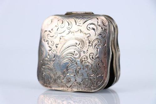 Pillendoosje - .835 zilver, Antiek en Kunst, Antiek | Zilver en Goud