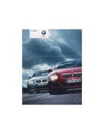 2005 BMW M5 - M6 BROCHURE ENGELS, Boeken, Auto's | Folders en Tijdschriften, Ophalen of Verzenden, Nieuw