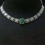 Halsketting - 18 karaat Witgoud - 8.88ct. tw. Smaragd -, Handtassen en Accessoires, Kettingen, Nieuw