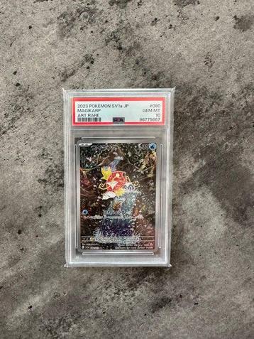 Pokémon - 1 Graded card - Magikarp AR 080/073 SV1a Triplet