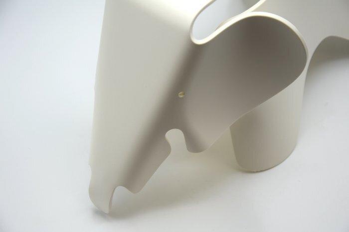 Decoratief ornament - Vitra - Eames Olifantje Klein -, Antiek en Kunst, Antiek | Meubels | Stoelen en Sofa's