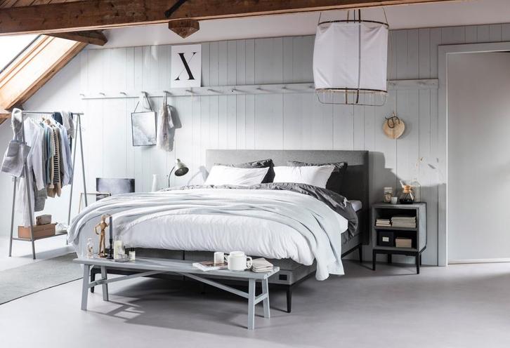 Boxspring Lifestyle by vtwonen Thyme | Swiss Sense, Maison & Meubles, Chambre à coucher | Lits boxsprings, Envoi