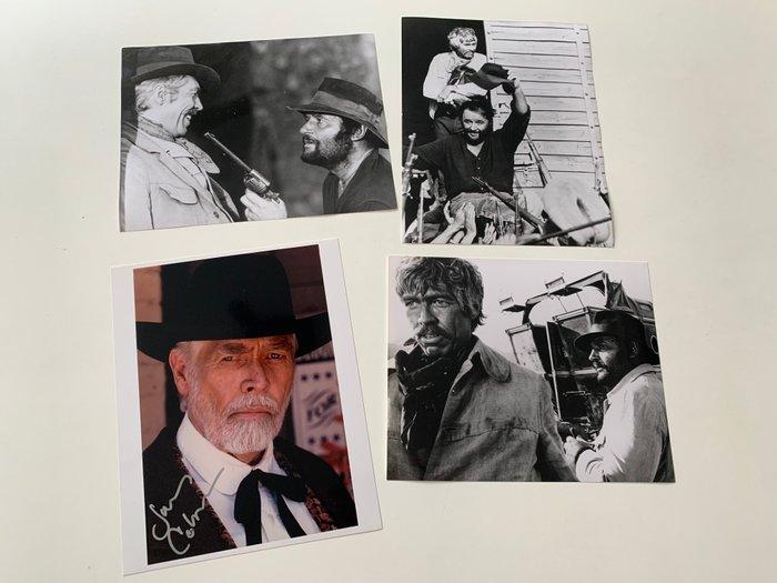 Good signed photograph - James Coburn - Hollywood, Verzamelen, Film en Tv