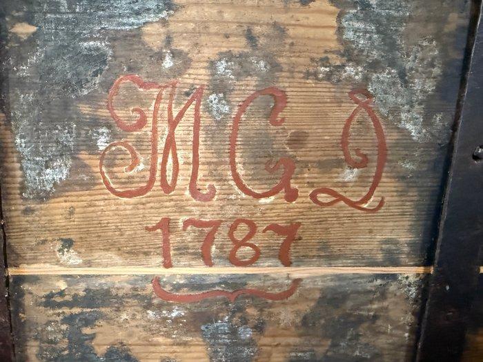 Kist - Hout - Kist uit 1787, Antiek en Kunst, Curiosa en Brocante