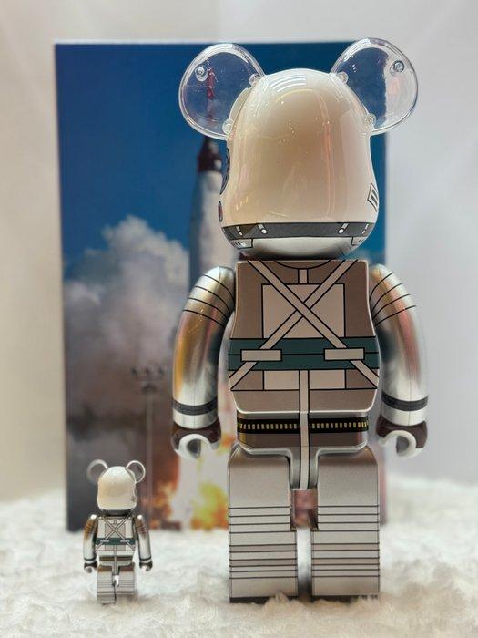 Medicom Toy, BE@RBRICK - Beeldje - BEARBRICK 100% & 400%, Antiek en Kunst, Kunst | Designobjecten