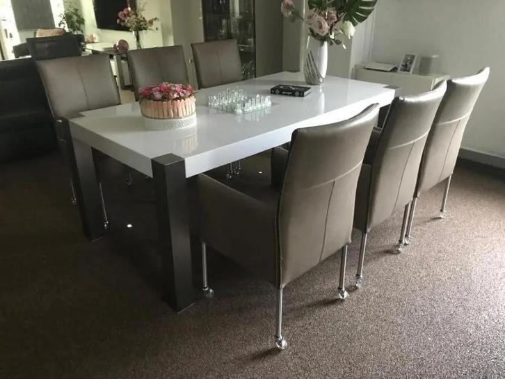 Bruine leren eetkamerstoelen - met wieltjes en hoge rug -, Huis en Inrichting, Stoelen, Nieuw, Eén, Ophalen of Verzenden